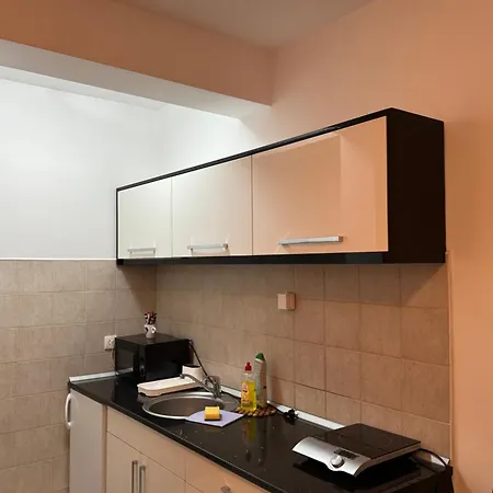 Apartment Maki *
