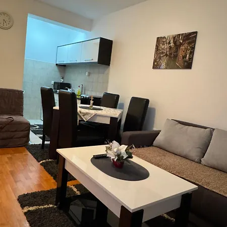 Maki Apartment *